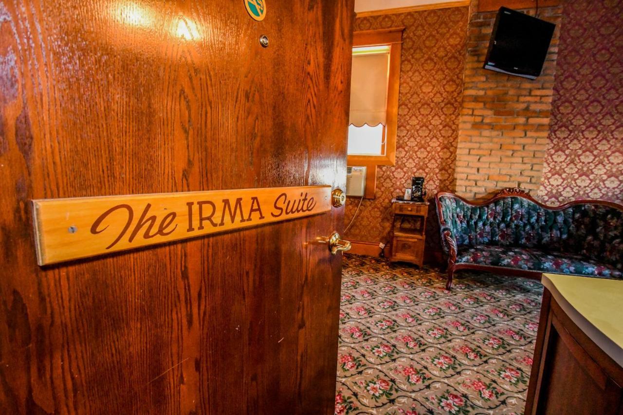 Irma Hotel Cody Exterior photo